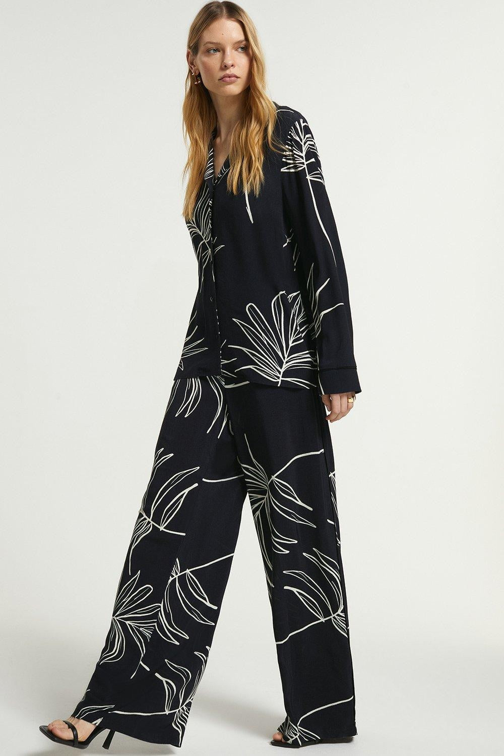 Rayon Slub Black leaf pattern Digtial Print Cord Set
