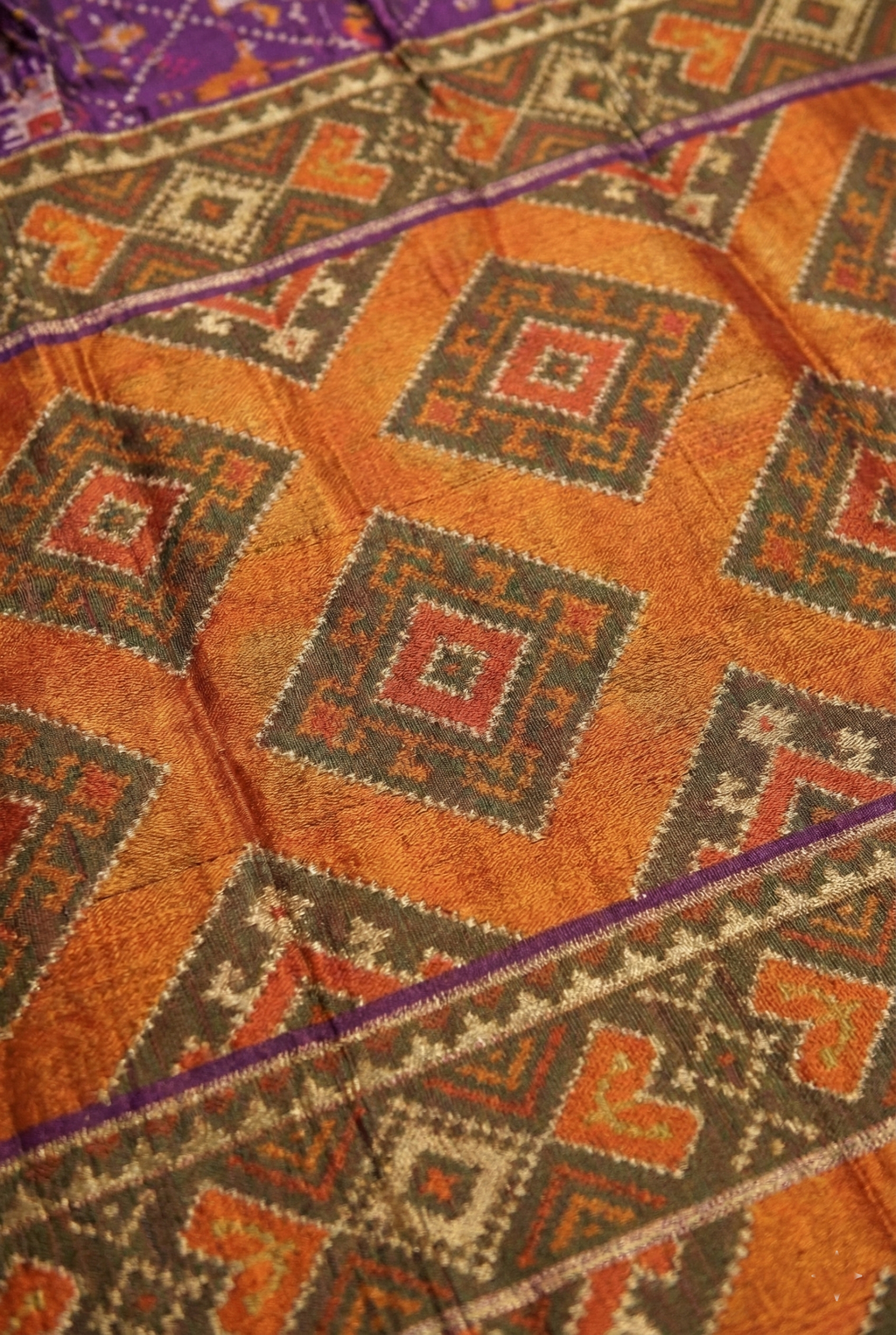 Magenta Panchratna Patola Silk Saree - Magenta