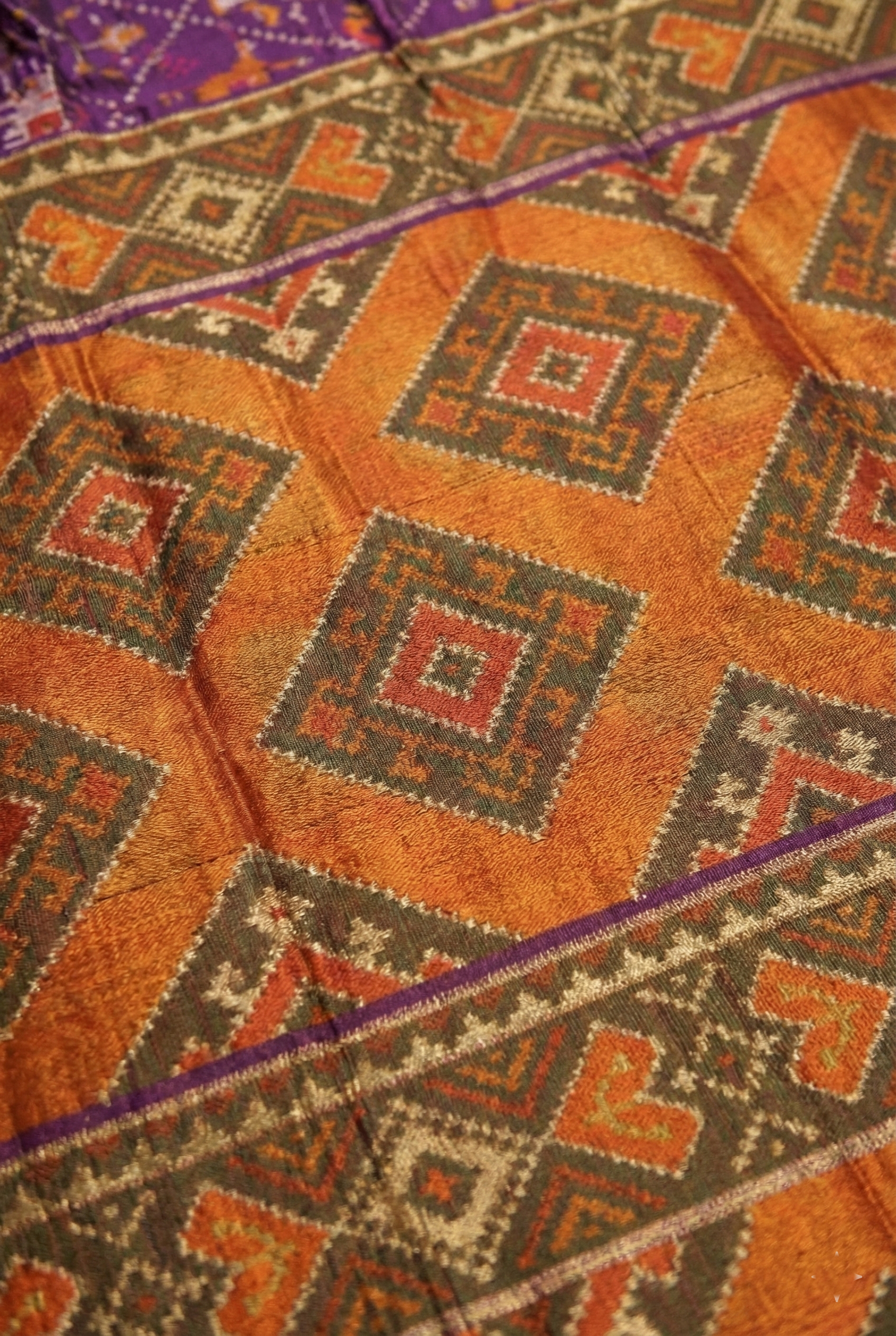 Magenta Panchratna Patola Silk Saree - Magenta