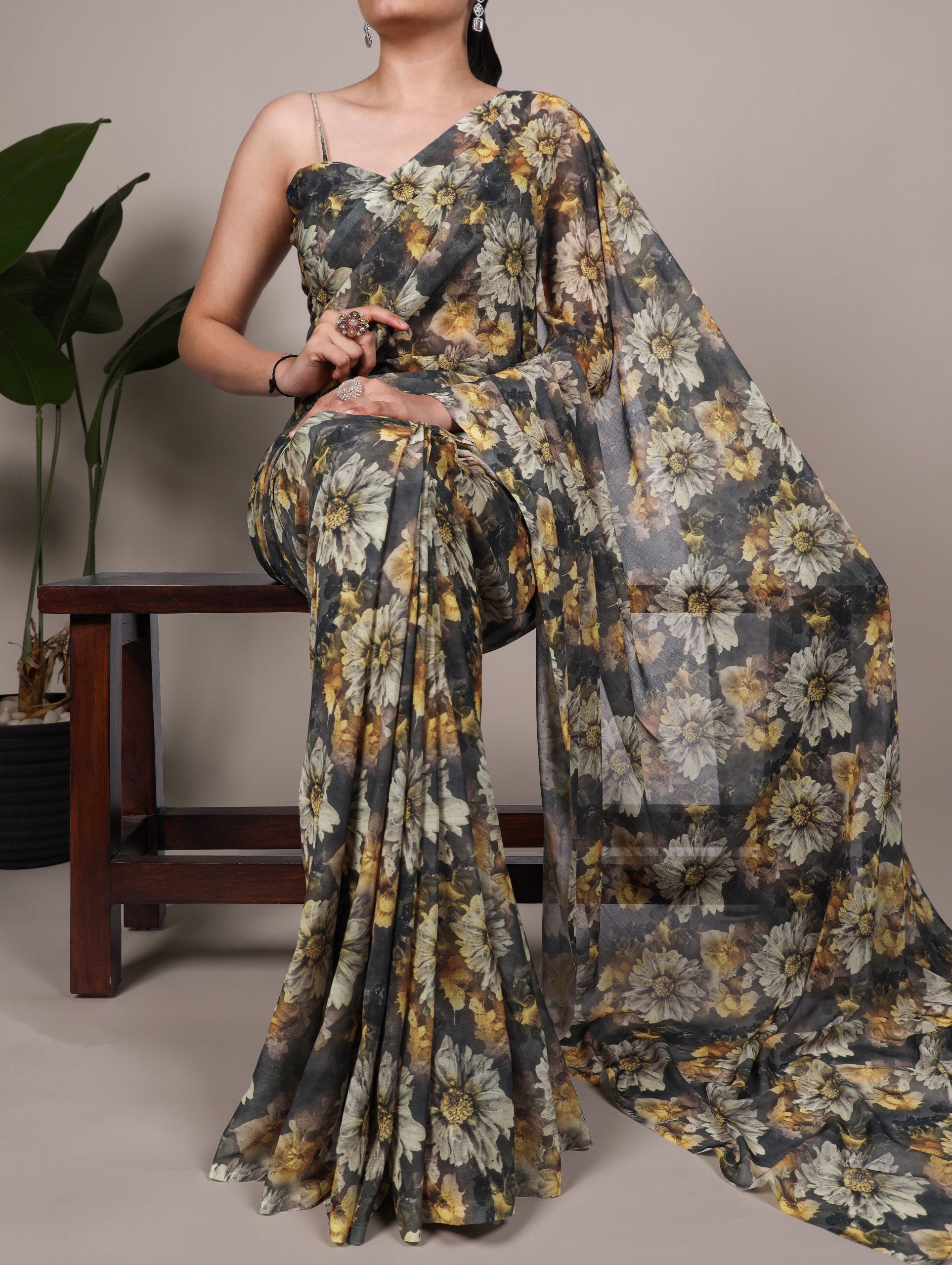Trendy Floral Print Saree