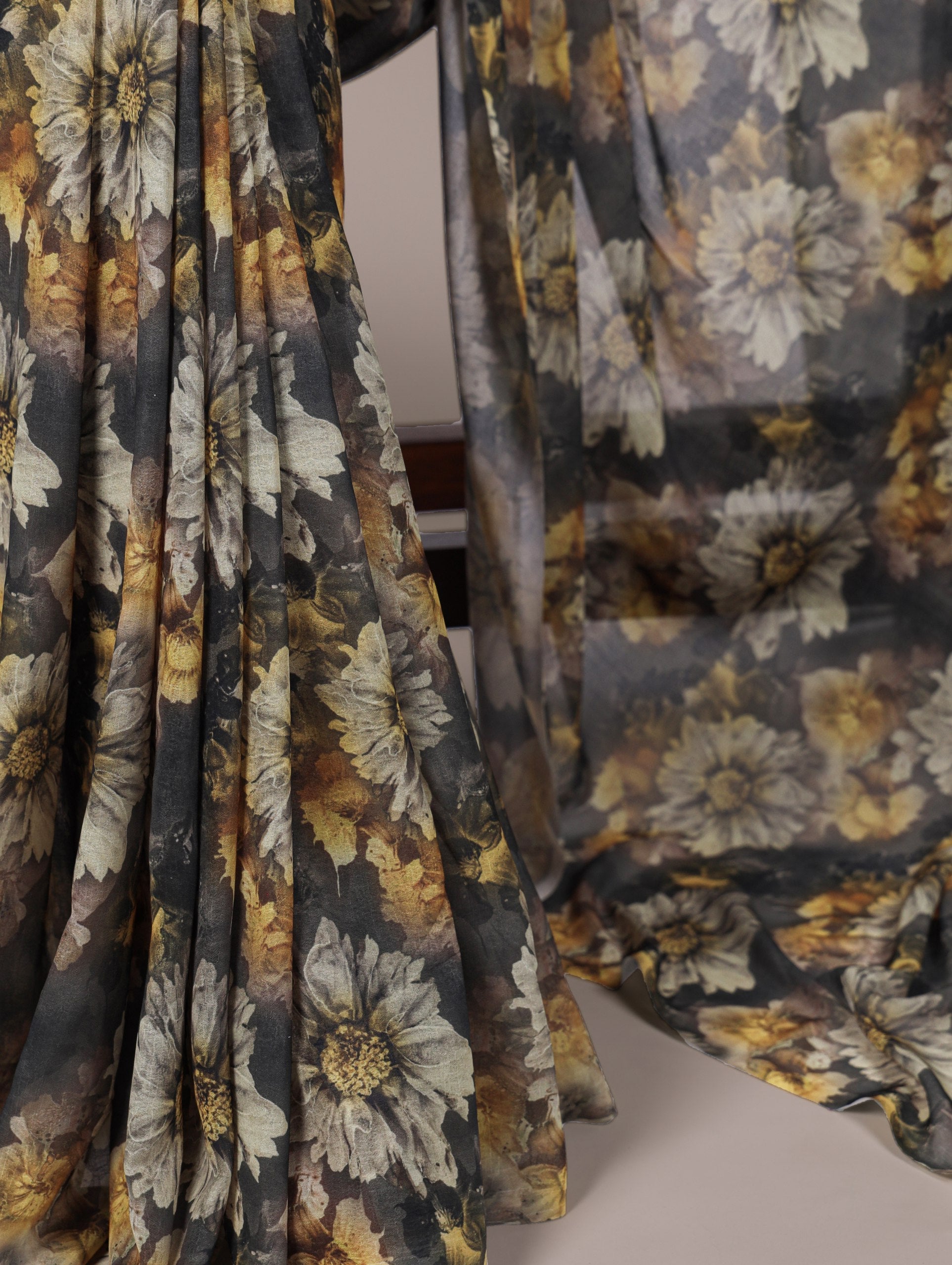 Trendy Floral Print Saree