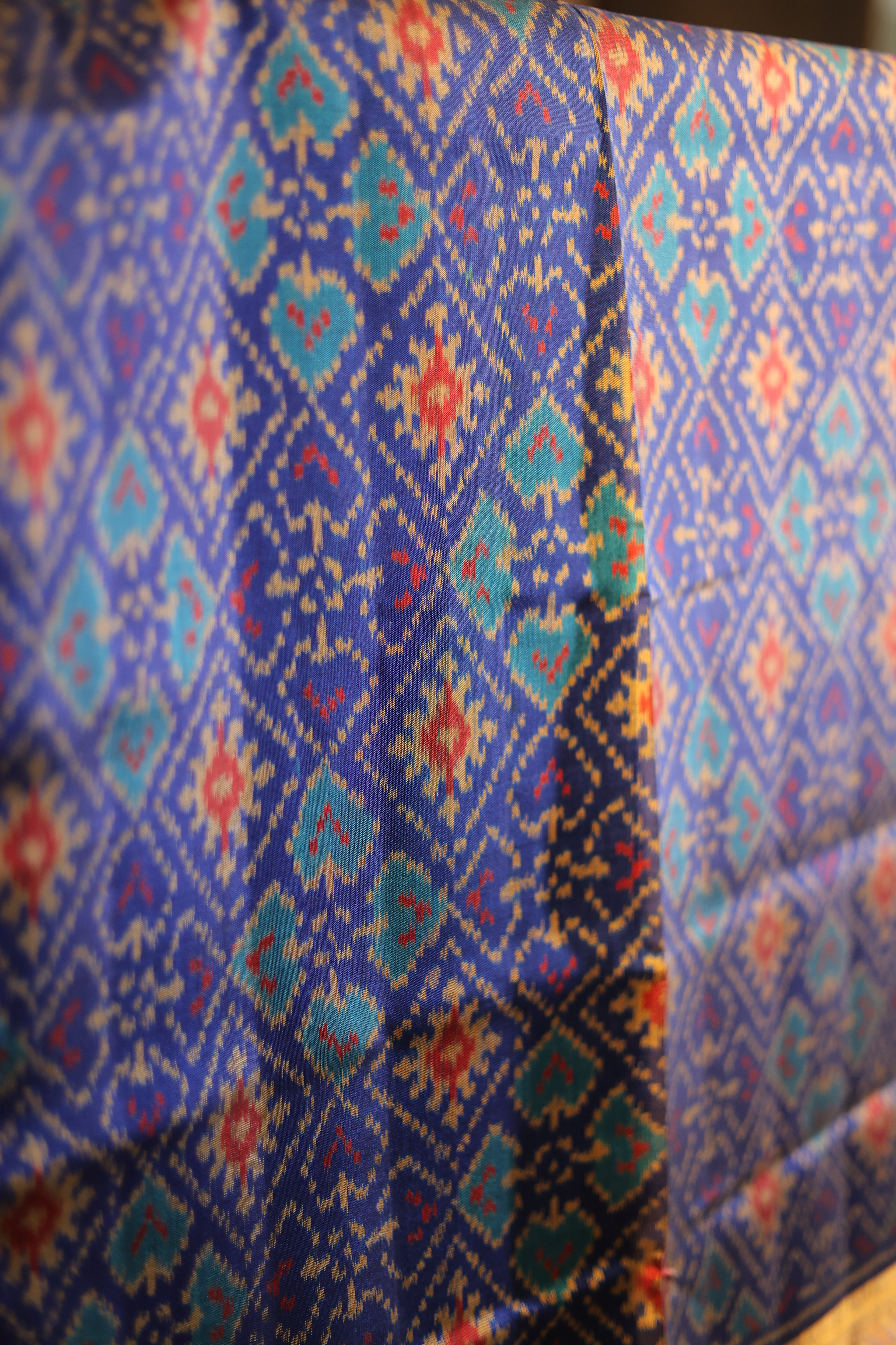 Royal Blue Manekchowk Pan Patola Silk Saree - Royal Blue